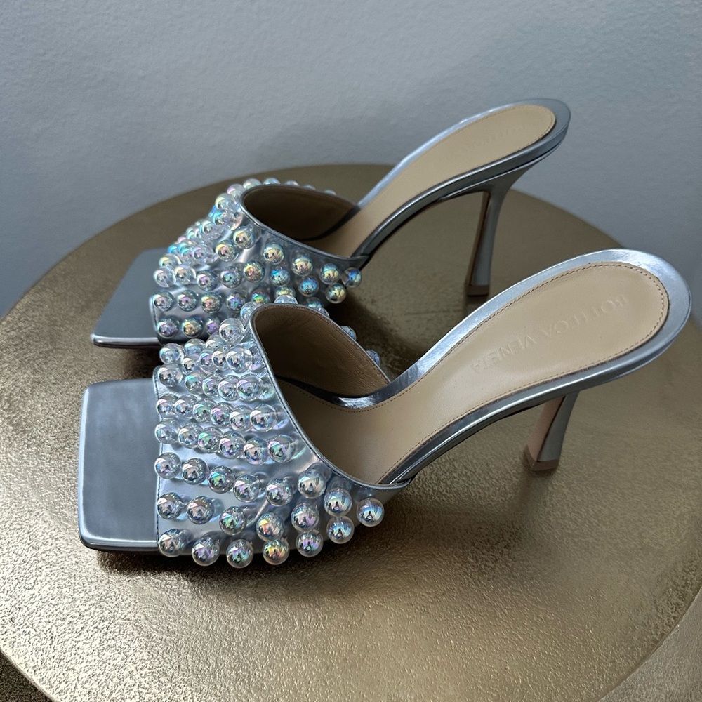 BNIB Bottega Veneta pumps - Picture 2 of 3